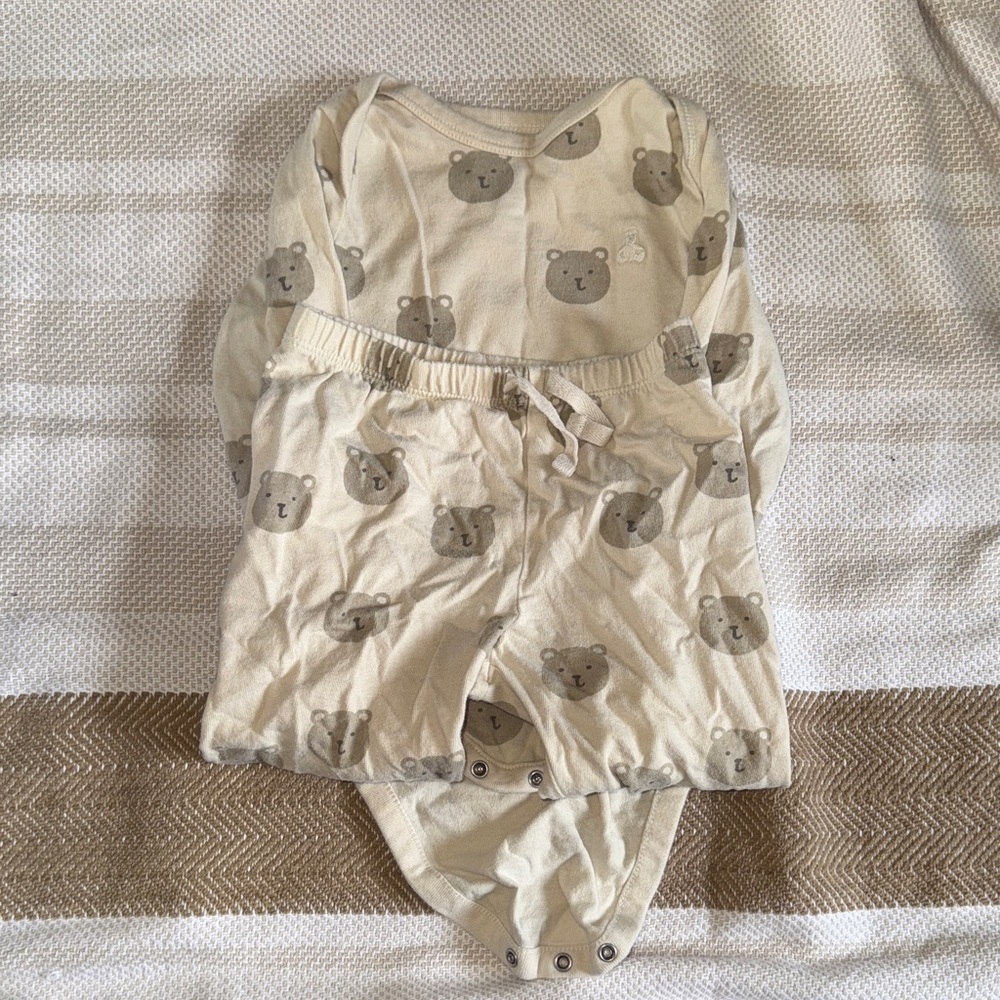 Baby Gap. Matching Set. Kids Beige Bear Print Bottoms